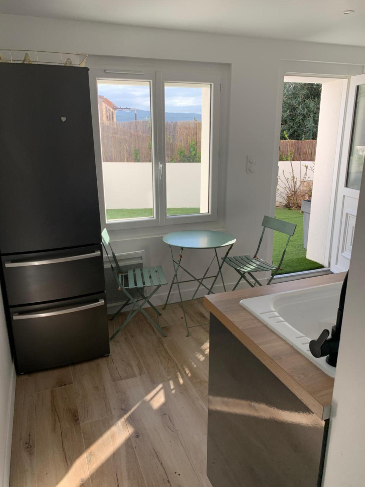 Apartment Calme Aux Terrasses De Cassis