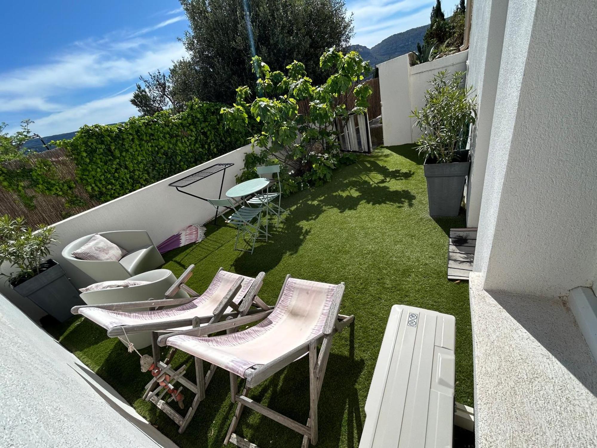 Calme Aux Terrasses De Apartment *